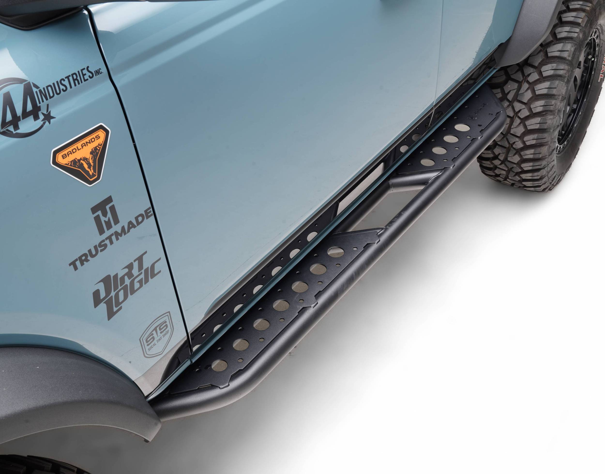 ZROADZ OFF ROAD PRODUCTS - 2021-2026 Ford Bronco Rock Slider Side Steps, 4DR, TrailX.R2 Series, Part # Z745501 - Image 1